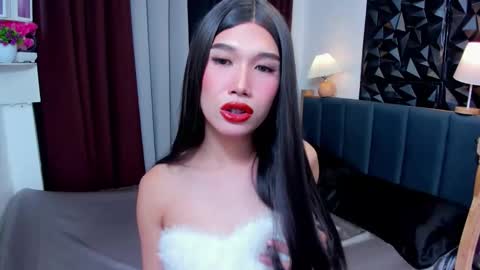 Snapshot of jchugecock chatting on 11/12/25, 11:03 jchugecock online show from 11/12/25, 11:03