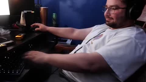 Snapshot of jcmdspoof chatting on 03/10/25, 05:11 jcmdspoof online show from 03/10/25, 05:11