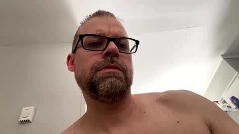 Snapshot of jcole0181 chatting on 02/28/26, 05:58 Ryan online show from 02/28/26, 05:58