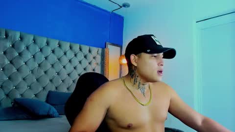 Snapshot of jdaniel_shellby chatting on 10/13/25, 05:51 jhon online show from 10/13/25, 05:51