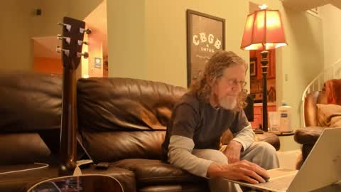 Snapshot of jdineuless chatting on 12/28/24, 10:23 JDinEuless online show from 12/28/24, 10:23