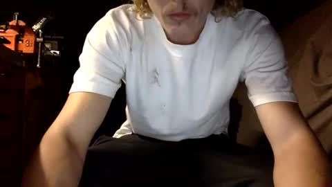 Snapshot of jdubba420 chatting on 09/21/25, 04:03 jdubba420 online show from 09/21/25, 04:03