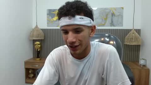 jdwhite18 online show from 03/18/26, 04:04