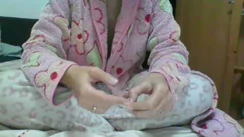 Snapshot of je_melody chatting on 02/10/25, 05:30 EJ Melody online show from 02/10/25, 05:30