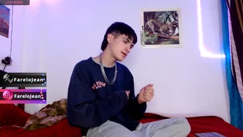 Snapshot of jeanfarelo chatting on 01/05/25, 03:43 Jean online show from 01/05/25, 03:43