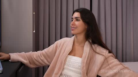 Bianca online show from 10/09/25, 08:18