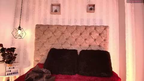 Snapshot of jeanne_holland chatting on 07/01/26, 12:51 Jeanne Holland online show from 07/01/26, 12:51