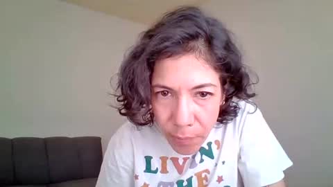 Snapshot of jeanneduval8888 chatting on 05/30/26, 11:02 jeanneduval8888 online show from 05/30/26, 11:02