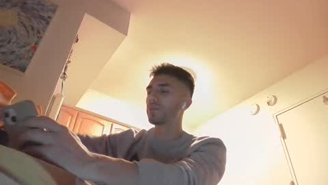 Snapshot of jeanpierbello7 chatting on 12/08/24, 04:04 jean pier bello Silva online show from 12/08/24, 04:04