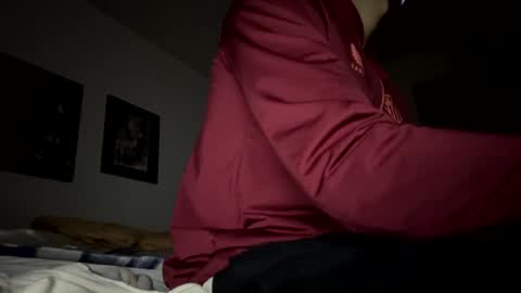 Snapshot of jeanpierbello7 chatting on 12/30/24, 08:32 jean pier bello Silva online show from 12/30/24, 08:32