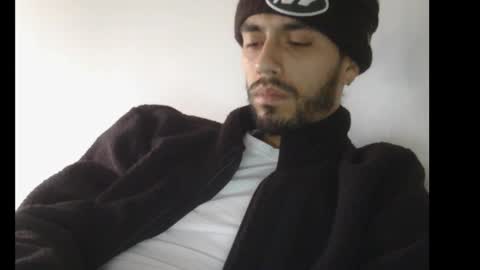 Snapshot of jeanpierbello7 chatting on 11/23/25, 07:57 jean pier bello Silva online show from 11/23/25, 07:57