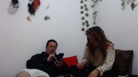 Snapshot of jeans_and_emma chatting on 03/06/25, 12:21 jeans_and_emma online show from 03/06/25, 12:21