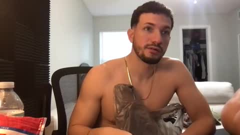 jeanwhitebianco online show from 12/19/25, 10:06