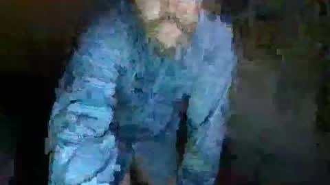 jearnold44 online show from 03/04/25, 04:38