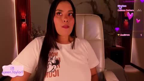 Snapshot of jeen_taylor chatting on 02/04/26, 08:47 Jeen Taylor online show from 02/04/26, 08:47