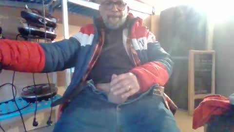 jeepy383838 online show from 02/15/26, 08:13