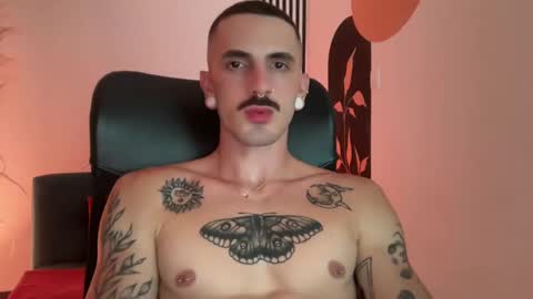 Snapshot of jeff_cube chatting on 10/02/25, 09:33 Jeff and Mugi Independent model online show from 10/02/25, 09:33