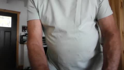 Snapshot of jeffbte315 chatting on 06/19/26, 05:06 jeffbate online show from 06/19/26, 05:06
