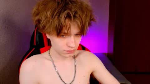 Snapshot of jeffreyue chatting on 10/02/25, 01:29 Jeffrey online show from 10/02/25, 01:29