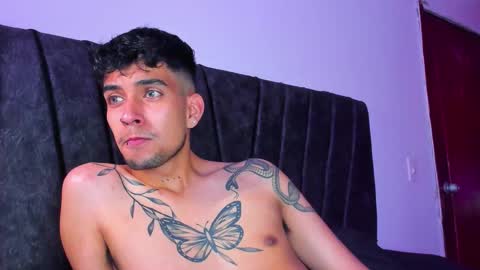 Snapshot of jei_cox chatting on 11/07/25, 11:43 jei online show from 11/07/25, 11:43