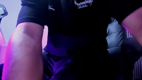 jeicob_7 online show from 12/03/25, 12:14