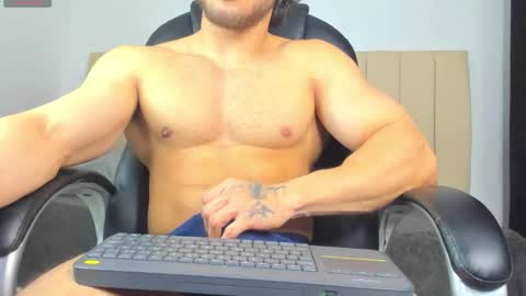 Snapshot of jeicob_gagnon chatting on 04/19/26, 08:24 jeicob gagnon online show from 04/19/26, 08:24