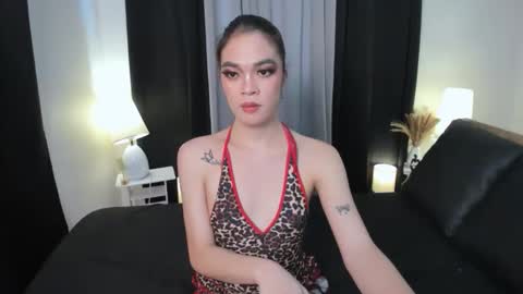 jelaimendoza13 online show from 10/31/25, 12:00