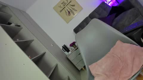 Snapshot of jelena_noura23 chatting on 02/15/25, 06:12 Jelen online show from 02/15/25, 06:12