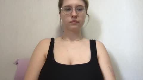 Snapshot of jelly_gum chatting on 05/07/26, 05:46 Inna online show from 05/07/26, 05:46