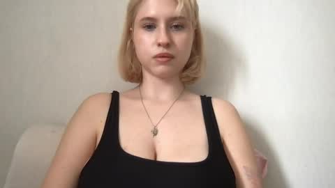 Snapshot of jelly_gum chatting on 06/04/26, 09:37 Inna online show from 06/04/26, 09:37