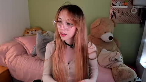 Snapshot of jelly_w5 chatting on 05/08/26, 01:11 Jelly online show from 05/08/26, 01:11