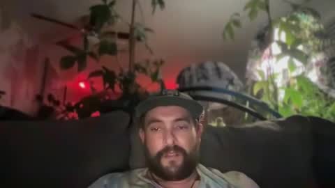 Snapshot of jellyfishfun chatting on 02/18/25, 09:32 Guy Jones online show from 02/18/25, 09:32