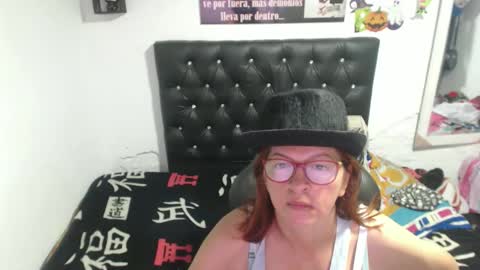 Snapshot of jellyfishhot chatting on 10/27/25, 11:31  Natalia  online show from 10/27/25, 11:31