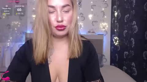 Snapshot of jemalia chatting on 12/20/25, 04:47 Alice online show from 12/20/25, 04:47