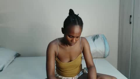 Jemmi online show from 04/14/26, 10:05