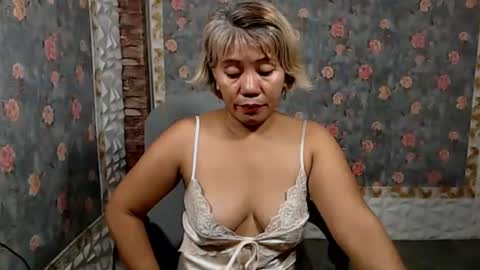 Snapshot of jemm36 chatting on 12/25/24, 10:16 Jem online show from 12/25/24, 10:16