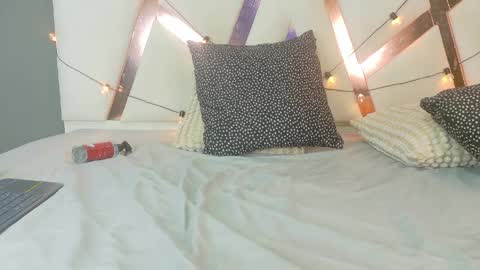 Jena  online show from 04/11/26, 07:45