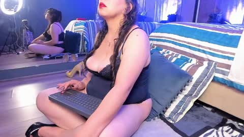 jenifer_cruz online show from 05/03/26, 05:35