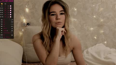 EvaSileZ online show from 11/08/25, 02:28