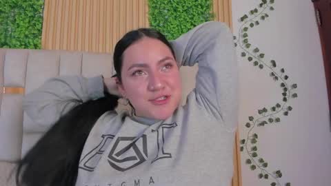 jeniferpowell_nm online show from 04/06/26, 07:26