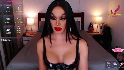 Snapshot of jenifers_body chatting on 09/24/25, 05:11 Queen Jenifer online show from 09/24/25, 05:11
