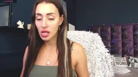 Kira online show from 07/14/26, 10:21