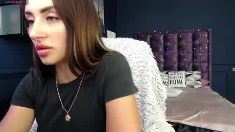 Kira online show from 08/01/26, 08:24