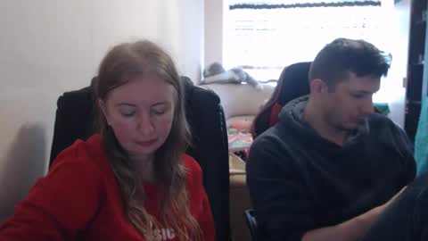 JenisAndPeter online show from 10/25/25, 07:27