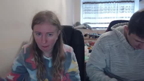 JenisAndPeter online show from 11/22/25, 08:24