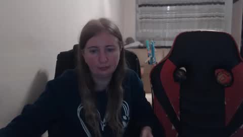 JenisAndPeter online show from 12/02/25, 07:09