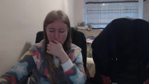 JenisAndPeter online show from 12/18/25, 06:19