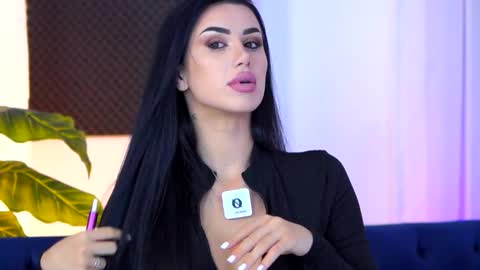 jenna_day online show from 10/27/25, 10:41