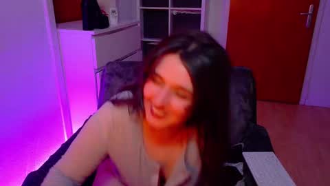 Snapshot of jenna_sxy19 chatting on 02/04/25, 08:17 jennasxy19 online show from 02/04/25, 08:17