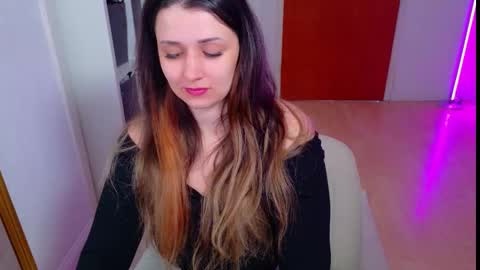 Snapshot of jenna_sxy19 chatting on 09/11/25, 10:37 jennasxy19 online show from 09/11/25, 10:37